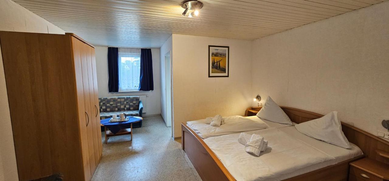 Pension Il Classico Groß-Zimmern Esterno foto
